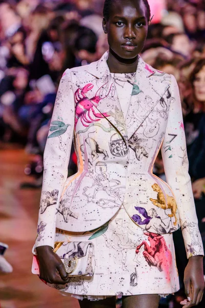 Look 83